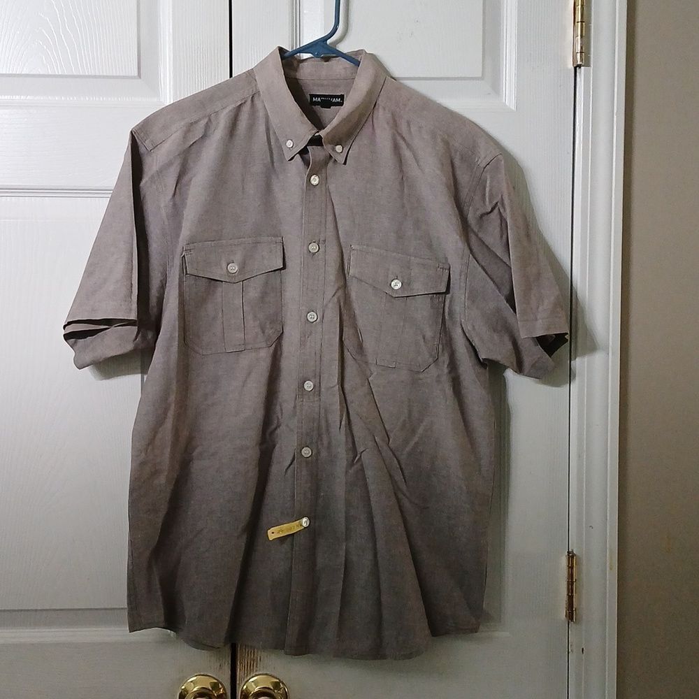 Markham tan/brown  button down short sleeve shirt  Sz M EUC